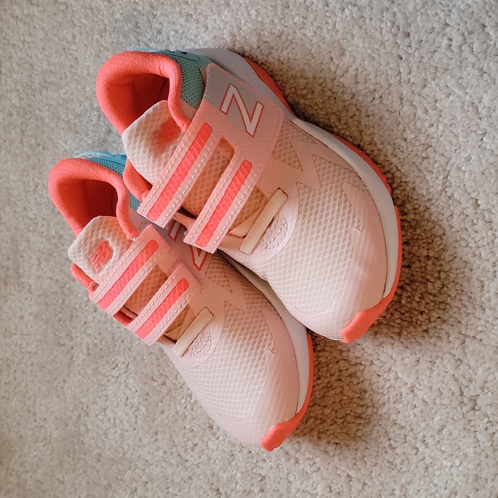 BRAND NEW New Balance kid/toddler sneakers, size 12, peach and teal